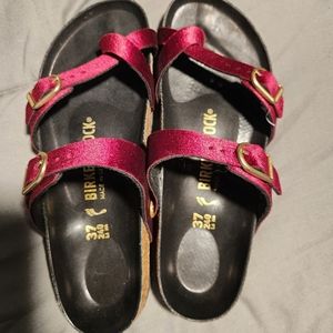 Women's birkenstocks 37